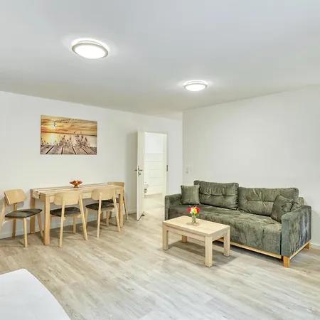 3 Bedroom Gorgeous In Appartement Altenkirchen (Mecklenburg-Vorpommern)