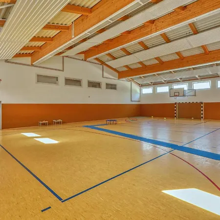 3 Bedroom Gorgeous In Appartement