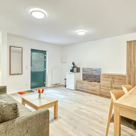 3 Bedroom Gorgeous In Apartament Altenkirchen (Mecklenburg-Vorpommern)
